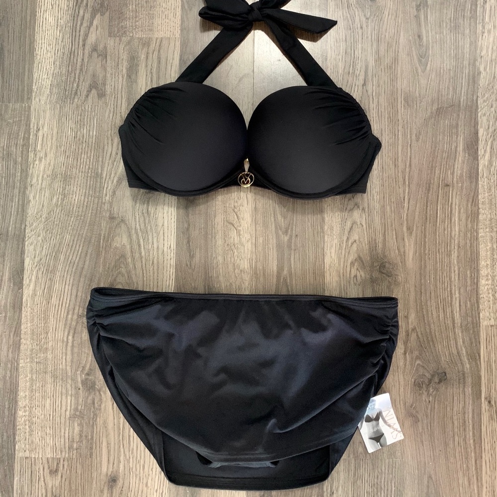 Bombshell Bikini 34D Brazilian Cover up M